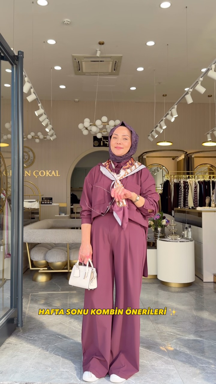 @qupraofficial yeni sezonundan hafta sonuna yakışan kombin önerileriyle geldik! 🤎✨ Senin favorin hangisi?